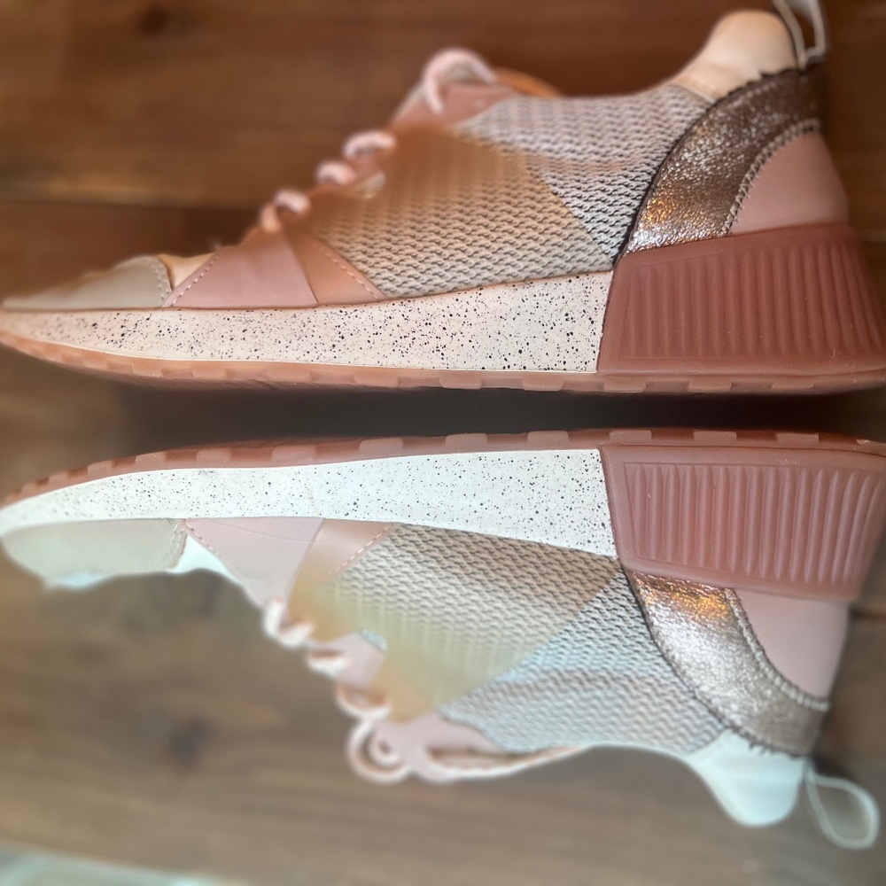 Sam Edelman Women's Pink Sneakers 7.5